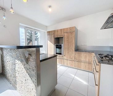 Location appartement 4 pièces 98 m² à Bourg-en-Bresse (01000) GARE - Photo 5