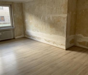 Schicke 2-Zimmer-Wohnung mit neuem Laminatboden in Hagen Zentrum! - Photo 1