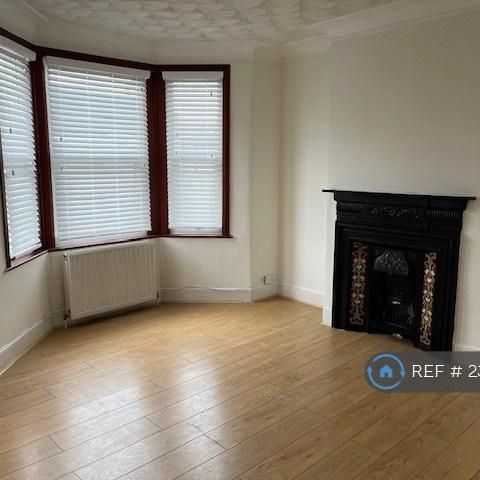 4 bedroom terraced house to rent - Photo 1
