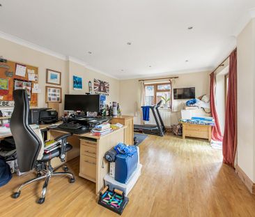 4 bedroom detached house to rent - Photo 3