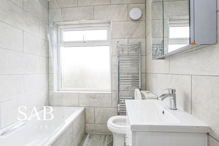 3 bedroom terraced house to rent - Photo 5