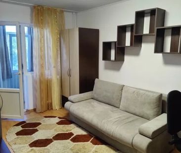 Apartament cu 1 camera, decomandat, zona Alexandru Cel Bun - Photo 3