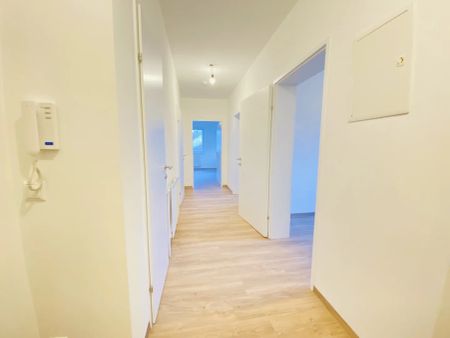 Platz für die ganze Familie: 3-Zimmer-Wohnung mit sonniger Loggia - Foto 5