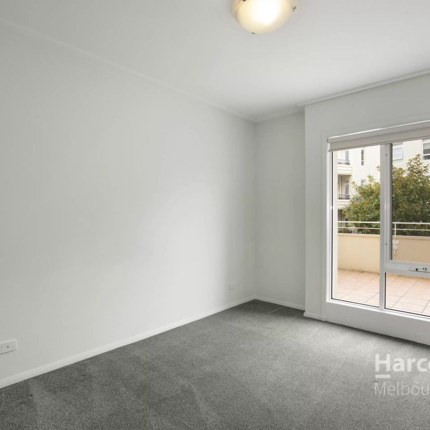 Renowned Park Apartments - Photo 1