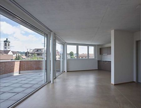 This simple apartment in the center of Gossau is waiting for you - Photo 3