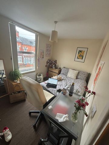 229 DAWLISH ROAD - Photo 2