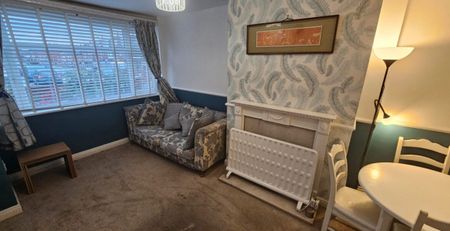 Mexborough Place, Chapel Allerton, Leeds, LS7 3EB - Photo 2