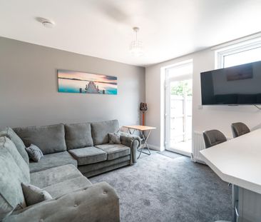 13 Emmerson Street - Photo 2