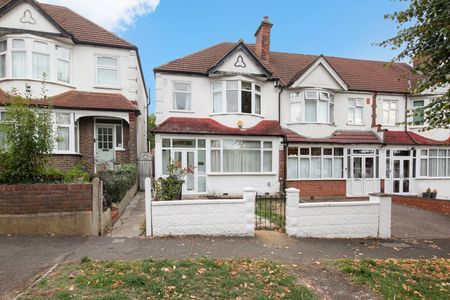 3 Bed Semi-Detached House, Pollards Hill South, SW16 - Photo 5