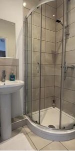 Coldcotes Avenue, LEEDS - Photo 3