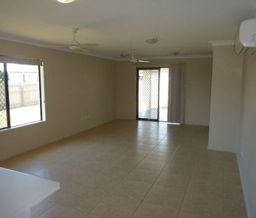 1 Yarra Crescent, Kelso - Photo 2