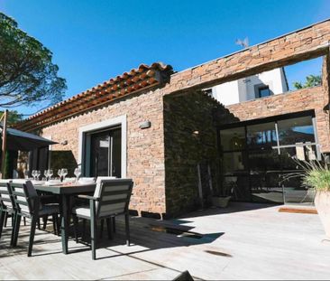 Villa rénovée avec piscine dans domaine fermé - Photo 2