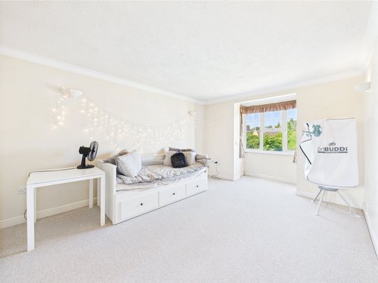 Pinkers Mead, Emersons Green, Bristol, BS16 - Photo 1