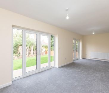 2 bedroom Bungalow To Let - Photo 3