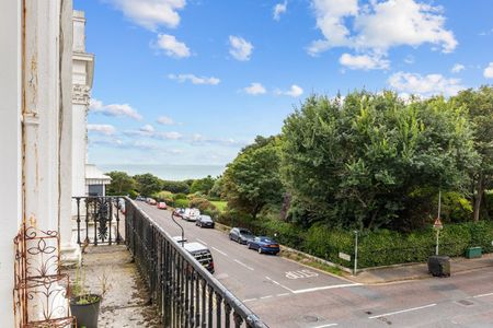 3 Bed Flat, Sussex Mansions, BN2 - Photo 3
