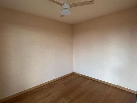 Location Appartement 3 pièces 80m² ALBI 81000 - Photo 5