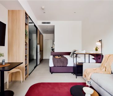 Studio Balcony - Photo 1