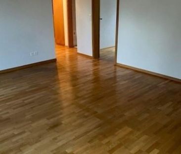 Senior apartment in a central location - Photo 1