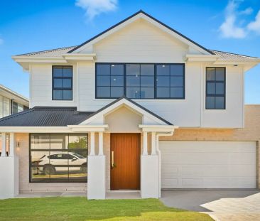 “Bespoke Hamptons Charm with Contemporary Style” - Photo 3