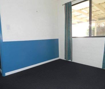 Lovely Two Bedroom Duplex close to Primary School and Shops - Photo 2