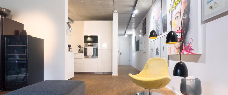 Moderne, hochwertig ausgestattete Wohnung mit Süd-West-Terrasse und Bootsteg - Foto 1