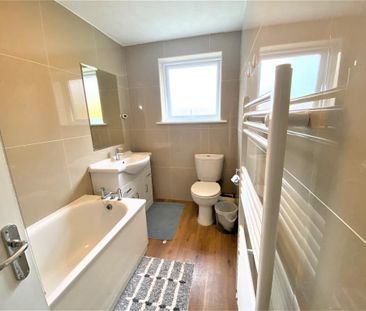 4 bedroom terraced house to rent - Photo 6