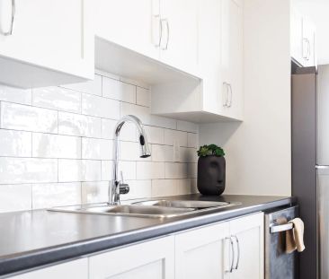 One Bedroom Units - Photo 2