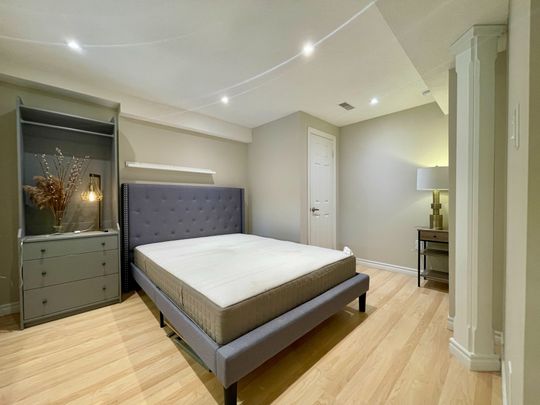 For Lease - 5555 Lockengate Court Unit# Lower, Mississauga, Ontario - Photo 1
