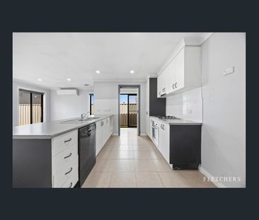 202 Learmonth Rd, Wendouree, Vic 3355 - Photo 4