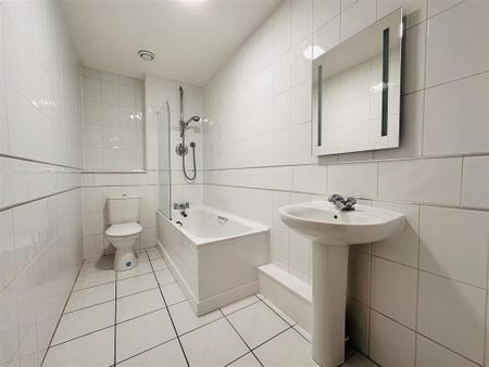 2 bedroom apartment to rent - Photo 2