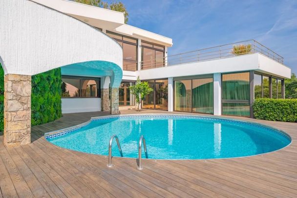 CANNES – VILLA PRESTIGIEUSE VUE MER PANORAMIQUE - Photo 1
