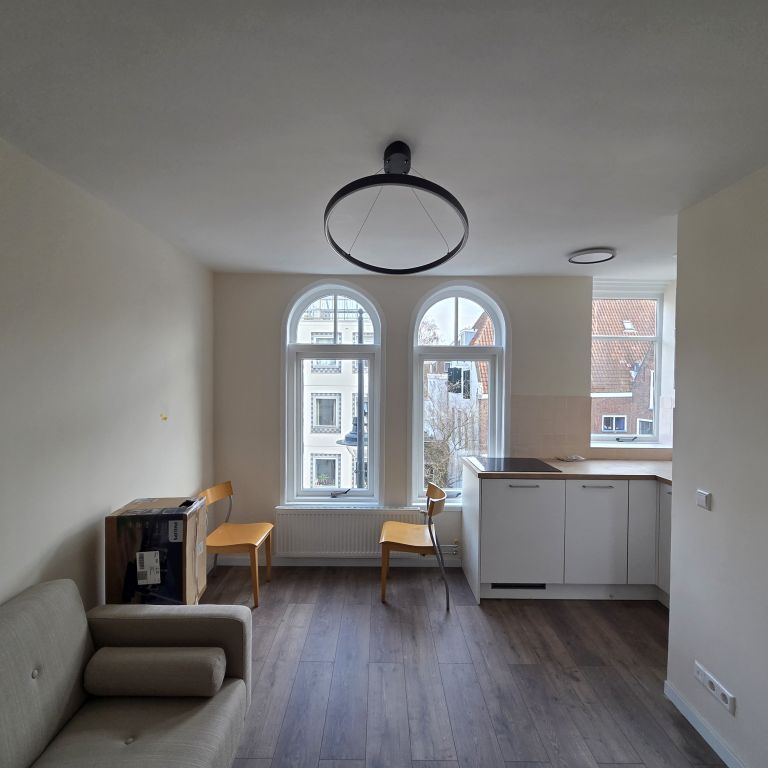 3 gemeubileerde studio's Hooigracht ( tijdelijk huurcontract ) - Photo 1