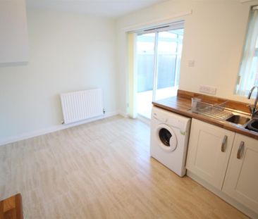 2 Bedroom House - Terraced - Photo 5