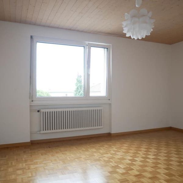 "Wunderschöne, moderne Balkonwohnung an idealer Lage!" - Photo 1