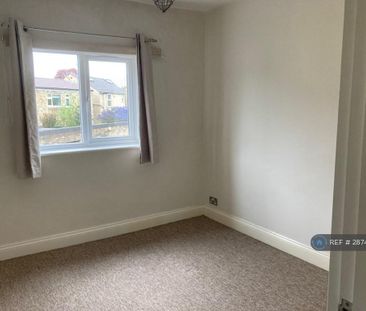 4 bedroom end of terrace house to rent - Photo 6