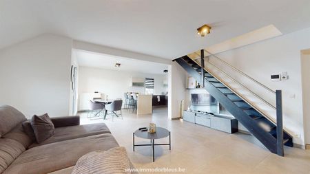 HERSTAL – Appartement/duplex 3 ch, terr.+ carport - Loyer: 1 100,00 € / mois - Photo 2