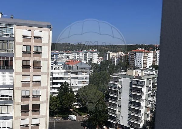 Apartamento T3 em Lisboa