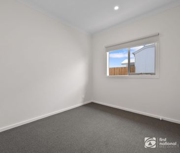 Beautiful 4-Bedroom Family Home on a Corner Block in Eynesbury - Photo 2