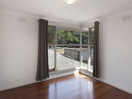 36 Morris Road, Woodend - Photo 3