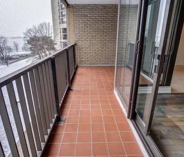 For Lease - 33 Harbour Square Unit# 512, Toronto, Ontario - Photo 4