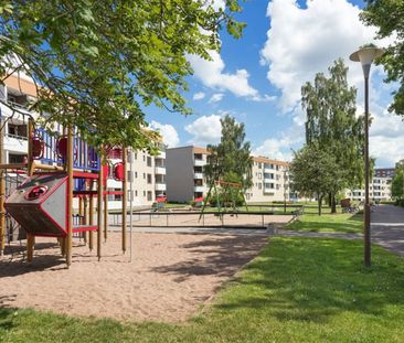 Östra Järnvägsgatan 15A - Photo 2