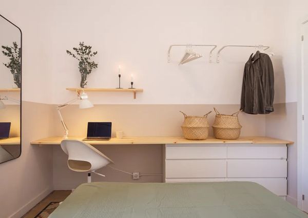 Carrer de Pons i Gallarza, Barcelona, Catalonia 08030