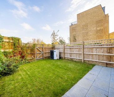 Bryanston Close, UB2, London - Photo 5