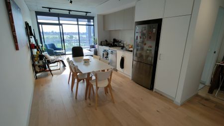 Kensington - Photo 2