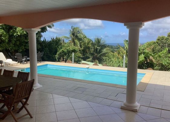 Maison à louer 4 pièces • 123,05 m2 Le Robert - Photo 1