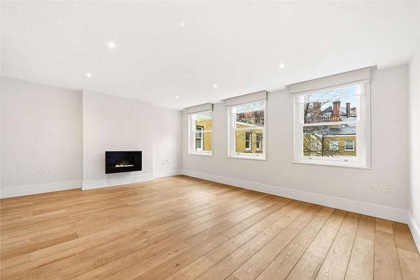 One bedroom unfurnished apartment in a gated development - Photo 1