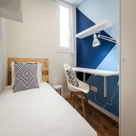 Ronda de Sant Pere, Barcelona, Catalonia 08010 - Photo 4