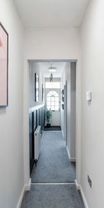 The Perfectly Located Property Studio 4 - Photo 3