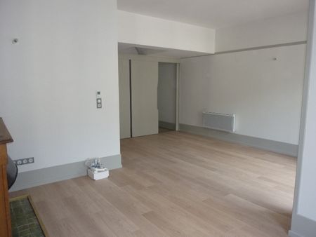 A Louer Reims Hyper Centre T2 63m² - Photo 5