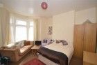 Seven Bedroom Student Property - Photo 2